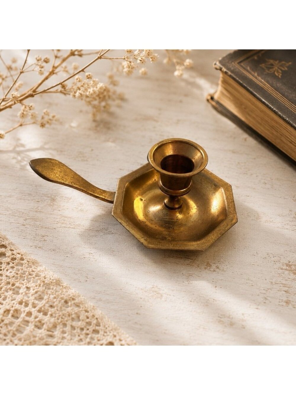 Vintage Brass Chamberstick Candleholder w/ Handle Farmhouse Colonial Home Decor
